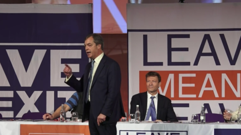 Farage fertigt EU ab: "Ein antidemokratischer Ort mit einem Haufen nicht gewählter Gangster"