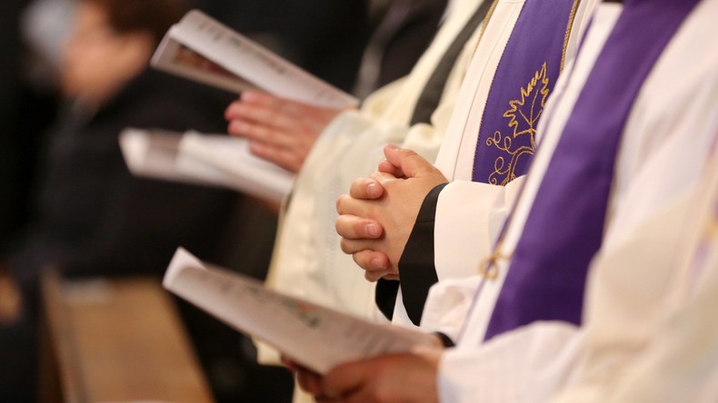 Missbrauchsverdacht: Bistum Erfurt zeigt katholischen Priester an 