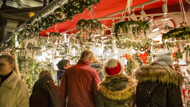 Bombendrohung: Einkaufszentrum und Weihnachtsmarkt in Schleswig-Holstein geräumt 