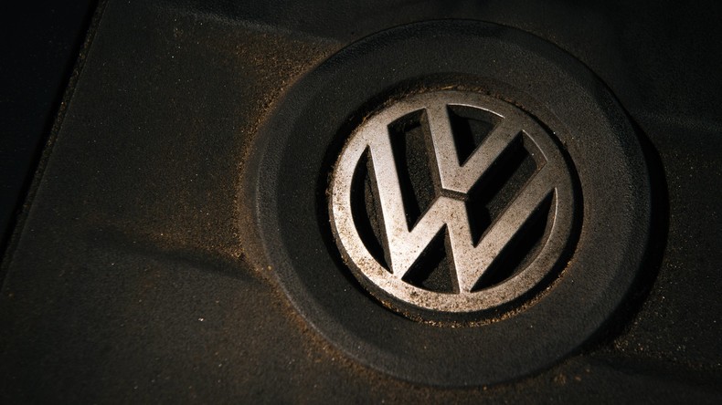 Volkswagen stellt "Auffälligkeiten" bei Kontrolle der neuen Abgas-Software fest