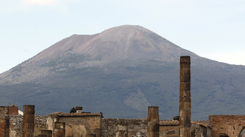Wieder spektakulärer Fund bei Pompeji: Pferd mit militärischem Zaumzeug entdeckt