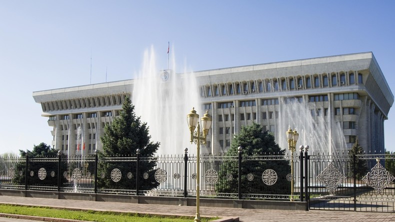 Kirgistan: Auf die Straße zu spucken ist ab 2019 strafbar