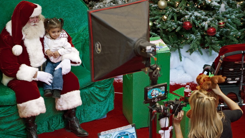 MeToo-Debatte immer skurriler: Eltern unsicher, ob Kinder am Schoß des Weihnachtsmanns sitzen sollen