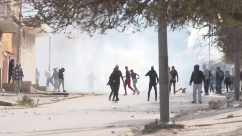 Tunesien: Wütende Proteste nach Journalisten-Selbstverbrennung wegen miserabler Wirtschaftslage