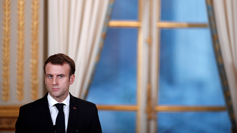 Französische Staatsanwaltschaft ermittelt wegen einer Inszenierung von Emmanuel Macrons Hinrichtung