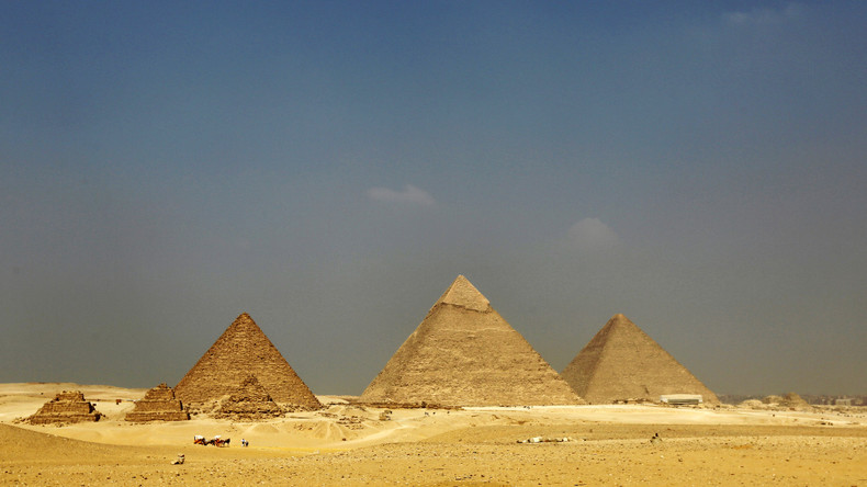 Explosion trifft Touristenbus in Ägypten nahe Pyramiden von Gizeh - zwei Tote, zehn Verletzte 