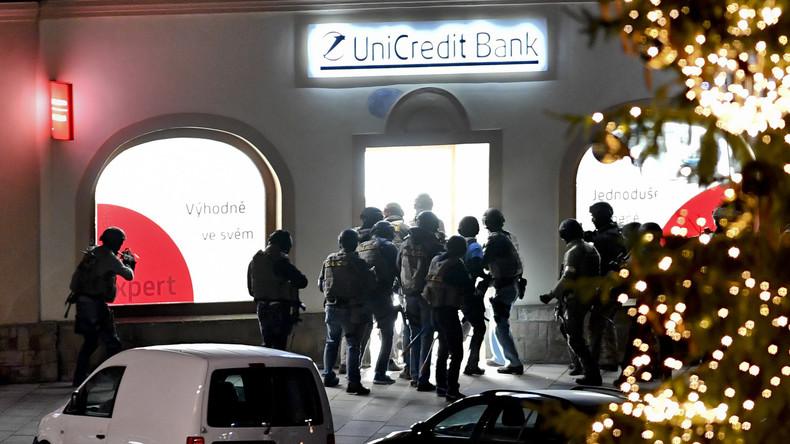 Tschechische Polizei befreit Geiseln aus Bankfiliale 