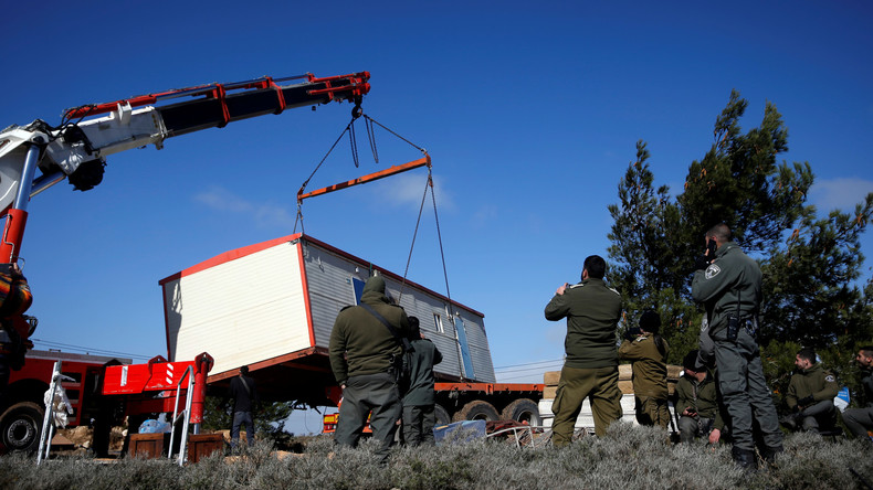 Mehrere Verletzte und Festnahmen: Israelische Polizei räumt illegalen Außenposten Amona