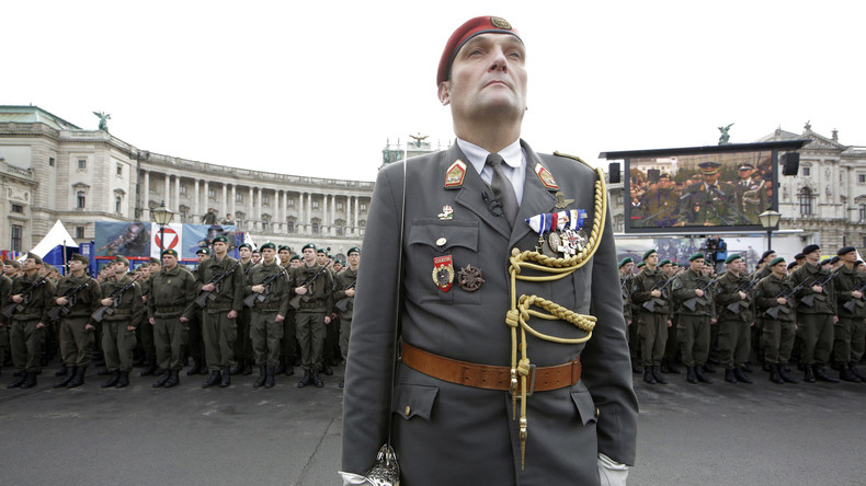  Österreich: Verteidigungsminister spricht sich gegen EU-Armee aus