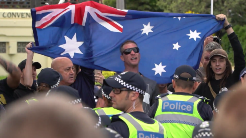 Australien: Rechtsextreme antiafrikanische Kundgebung in Melbourne trifft auf Gegenproteste