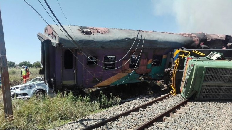 Drei Tote und bis zu 600 Verletzte bei Zugunglück in Südafrika