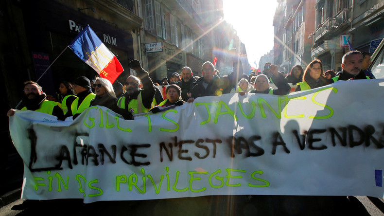 Über Finanzsystem Macron zu Reformen zwingen: Frankreichs Gelbwesten planen Ansturm auf Banken