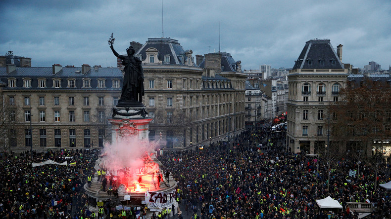 LIVE: Gelbwesten protestieren zehnte Woche in Folge in Paris