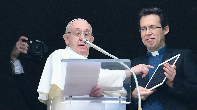 Papst Franziskus lädt Gläubige nun auch online zum Beten ein
