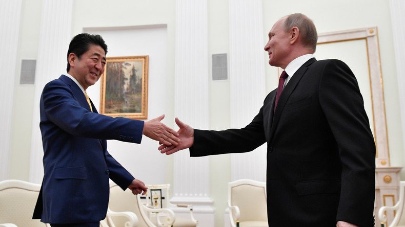 Putin und Abe diskutieren Friedensvertrag zwischen Russland und Japan