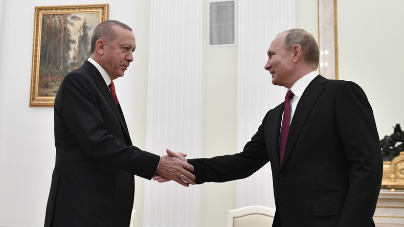 Erdoğan in Moskau: Solidarität zwischen Ankara und Moskau trägt zum regionalen Frieden bei