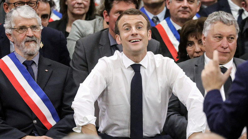 Emmanuel Macron: Ein Wiedergänger Louis' XVI.? (Video)