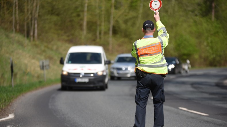 Polizeiaktion in Hessen: Dutzende betrunkene Lkw-Fahrer aus dem Verkehr gezogen