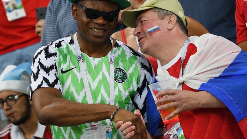 Tausende Fans nach Fußball-WM immer noch in Russland – darunter fast 2.000 Nigerianer