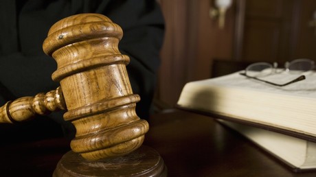 Fürs Leben gelernt: Zwei Drogendealer entkommen Haft, weil Richter ihre gute Schreibweise lobt