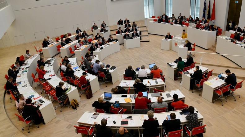 Gleichberechtigung per Gesetz: Brandenburg beschließt Parität für Kandidatenlisten