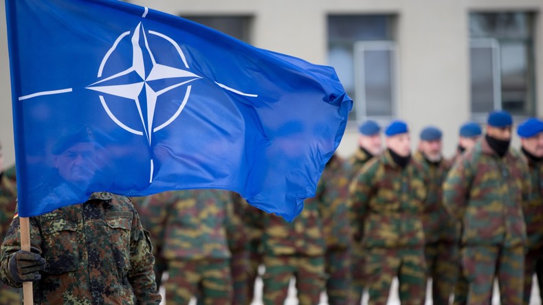 Berlin verspricht NATO höhere Verteidigungsausgaben 