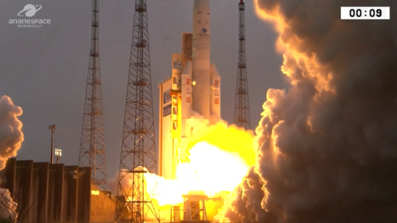Französisch-Guayana: Ariane 5 bringt zwei Satelliten in die Erdumlaufbahn