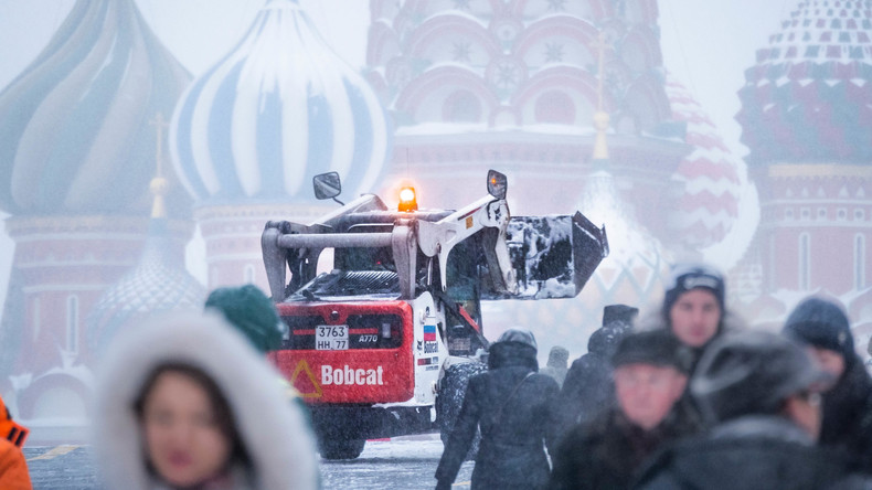 Schneesturm: Wie Moskau die Schneemassen bewältigt