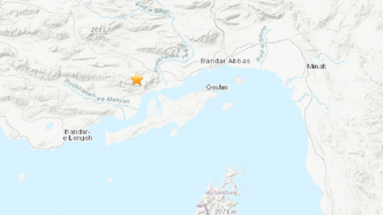 Starkes Erdbeben erschüttert Iran 