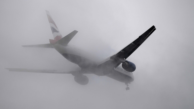 Horror-Anflug in London: Flugzeug von Sturm erfasst [VIDEO]
