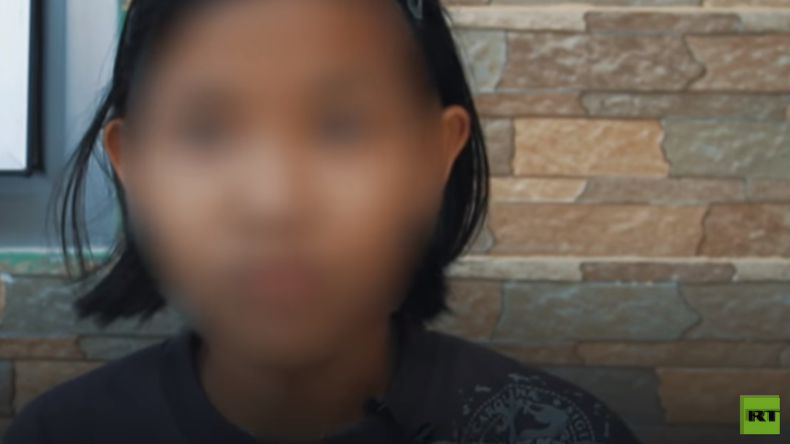 Weil sie HIV-positiv sind: Waisenkinder aus indonesischer Schule geworfen  (Video)