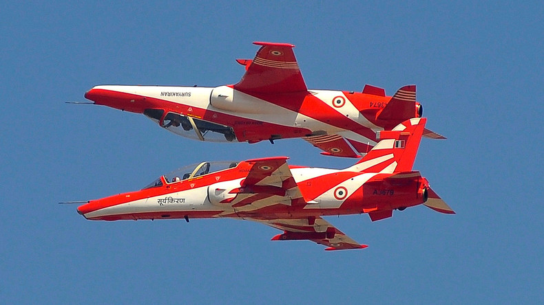 Zusammenstoß von zwei Militärflugzeugen in Indien – ein Pilot tot, zwei verletzt