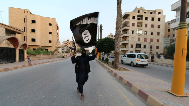 Schweden: Ehemaliger Anti-IS-Kämpfer wegen Fotos mit Leichen im Irak verurteilt