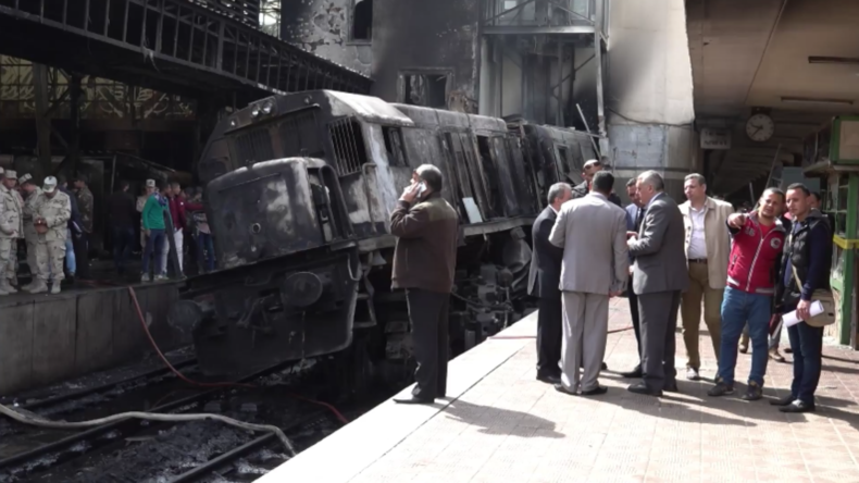 Ägypten: Rettungskräfte vor Ort – tödliche Entgleisung im Bahnhof von Kairo