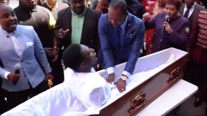 "Wach auf": Südafrikanischer Pastor lässt "Toten" auferstehen – Bestattungsinstitut verklagt ihn