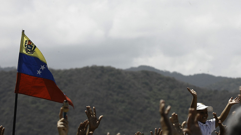Geschichte prägt: Auch Guaidó-Anhänger wünschen keine US-Intervention in Venezuela