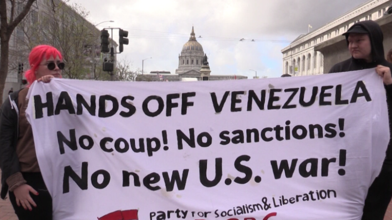 "Hände weg von Venezuela!": US-Bürger protestieren gegen mögliche US-Intervention in Venezuela
