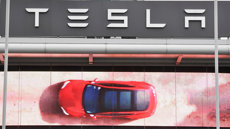 Kehrtwende bei Tesla: Mehr Läden sollen bleiben, Preise steigen 
