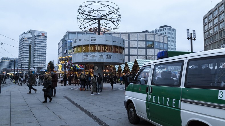 Massenschlägerei auf Berliner Alexanderplatz – rund 50 Beteiligte, neun Festnahmen 
