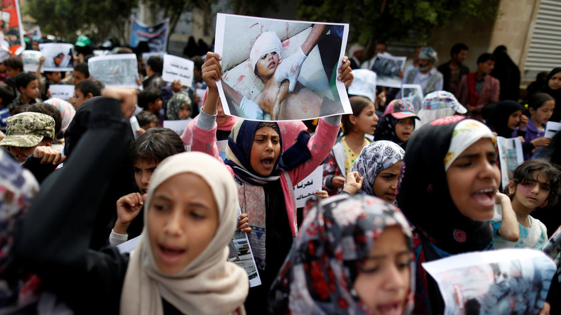 Zum vierten Jahrestag des Krieges: Tausende Jemeniten demonstrieren in Sanaa