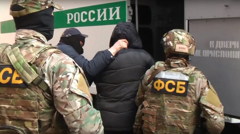 Russischer Inlandsgeheimdienst verhaftet 20 islamistische Terroristen auf der Krim (Video)