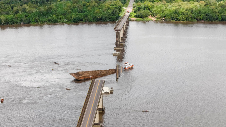 Schiff prallt gegen Brückenpfeiler in Brasilien – Flussüberführung stürzt teilweise ein 