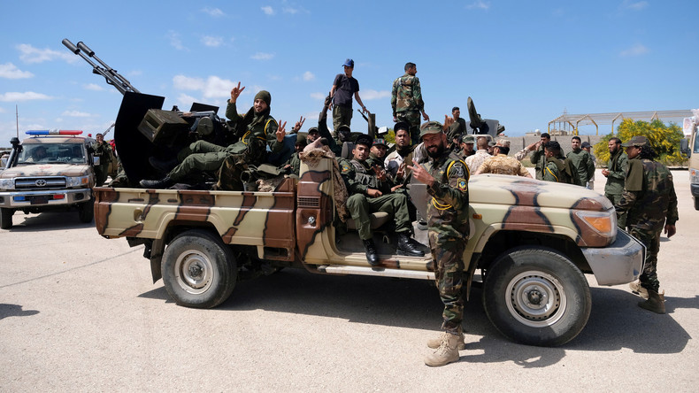 Libyen: Der von der NATO zerstörte Staat versinkt im Bürgerkrieg (Video)