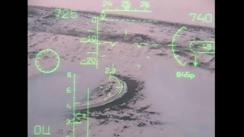 Russische Su-25SM-Kampfjets zerstören Ziele in Tscheljabinsk - Aufnahmen aus Bordperspektive