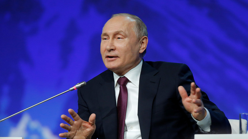 Putin zum Mueller-Bericht: "Völliger Unsinn" - Ausdruck der Krise im politischen System der USA