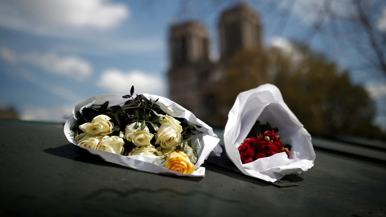 LIVE: In Solidarität mit Notre Dame – Kirchen in ganz Frankreich läuten Glockenspiel