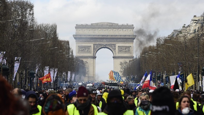 LIVE: Gelbwesten-Protest Akt XXIII – Demonstration in Paris zum 23. Mal in Folge