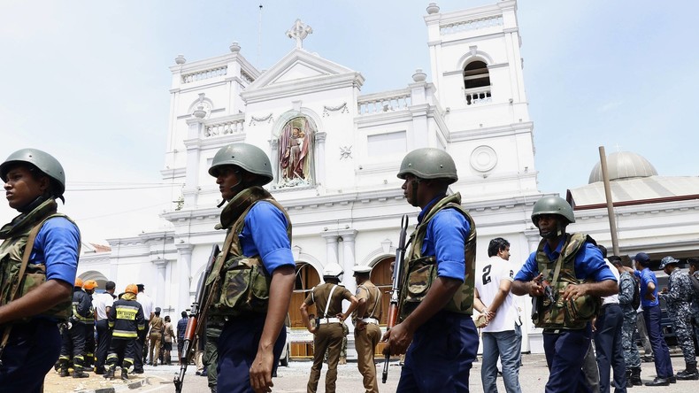 Sri Lanka: Suche nach Hintermännern der Anschläge auf Kirchen und Hotels - Notstand erklärt 