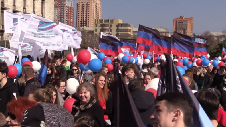 Bewohner von Donezk kommentieren vereinfachtes Verfahren zur Erlangung russischer Reisepässe