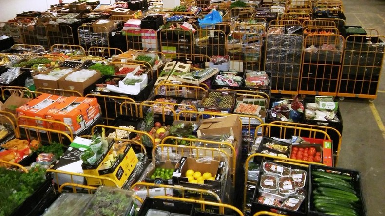 Bezirksamt Berlin-Lichtenberg rechnet Lebensmittel-Spenden als Einkommen an